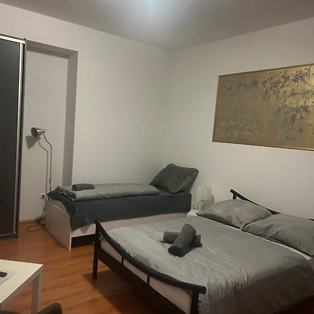 Plaza De Luxe Lägenhet Bratislava Exteriör bild
