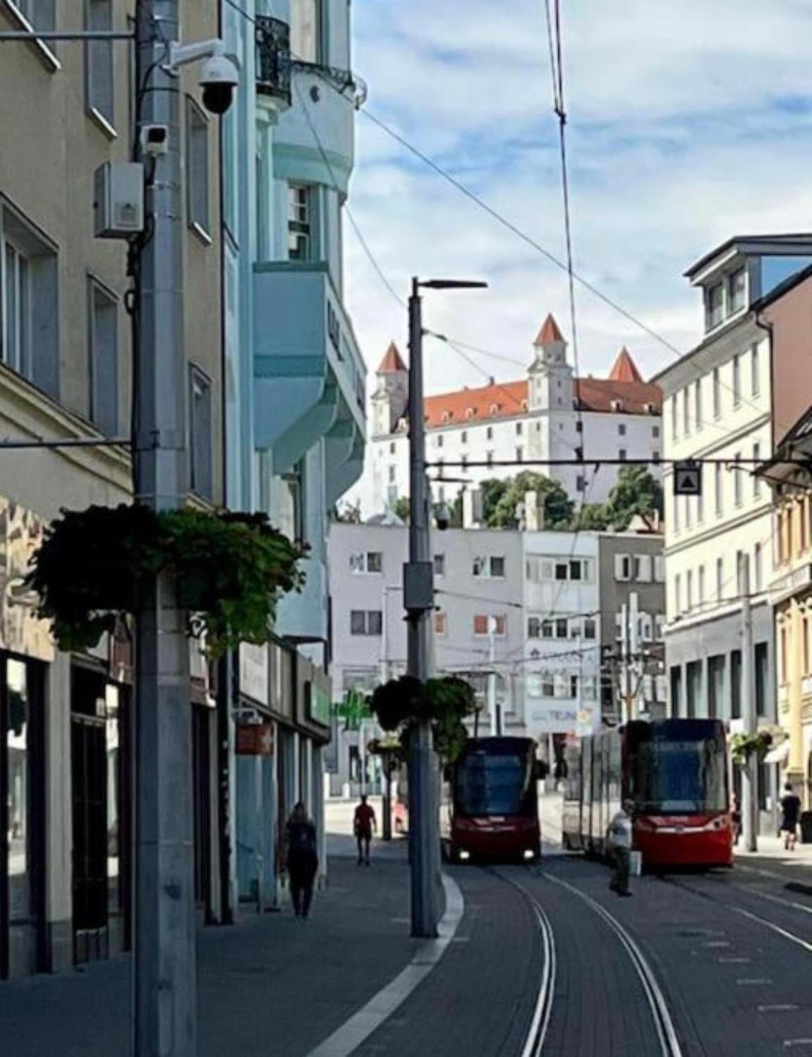 Plaza De Luxe Lägenhet Bratislava Exteriör bild