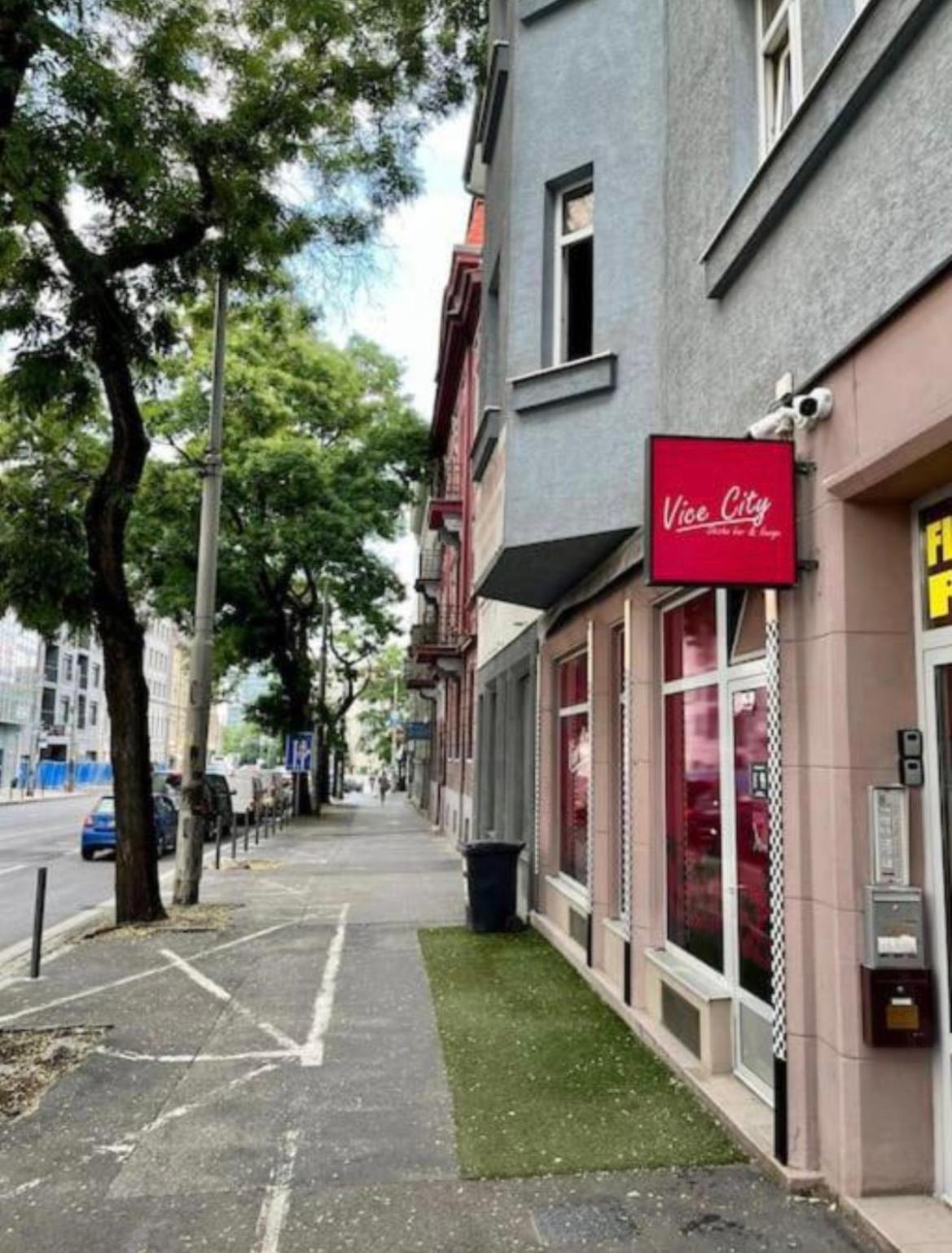Plaza De Luxe Lägenhet Bratislava Exteriör bild