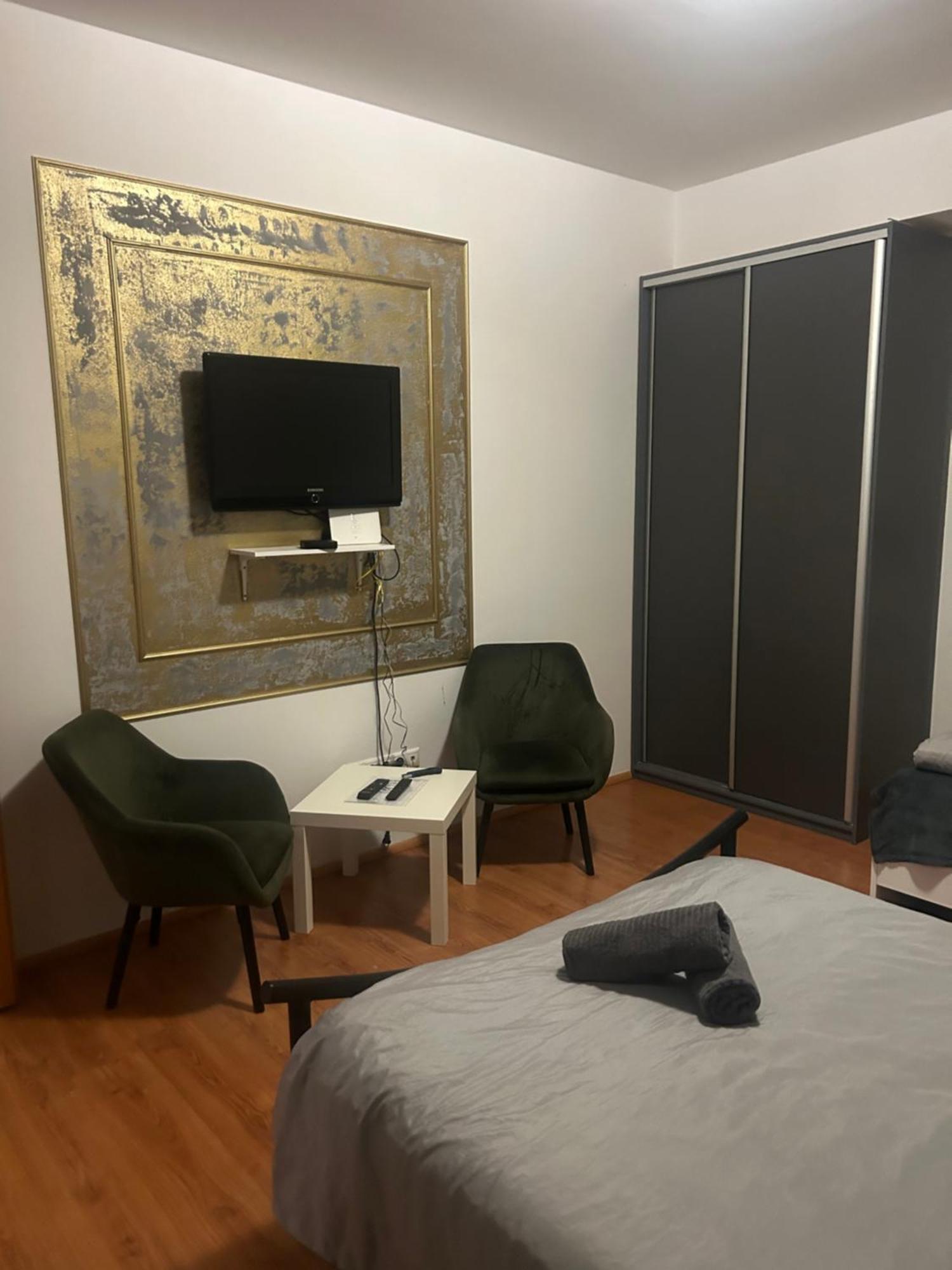 Plaza De Luxe Lägenhet Bratislava Exteriör bild